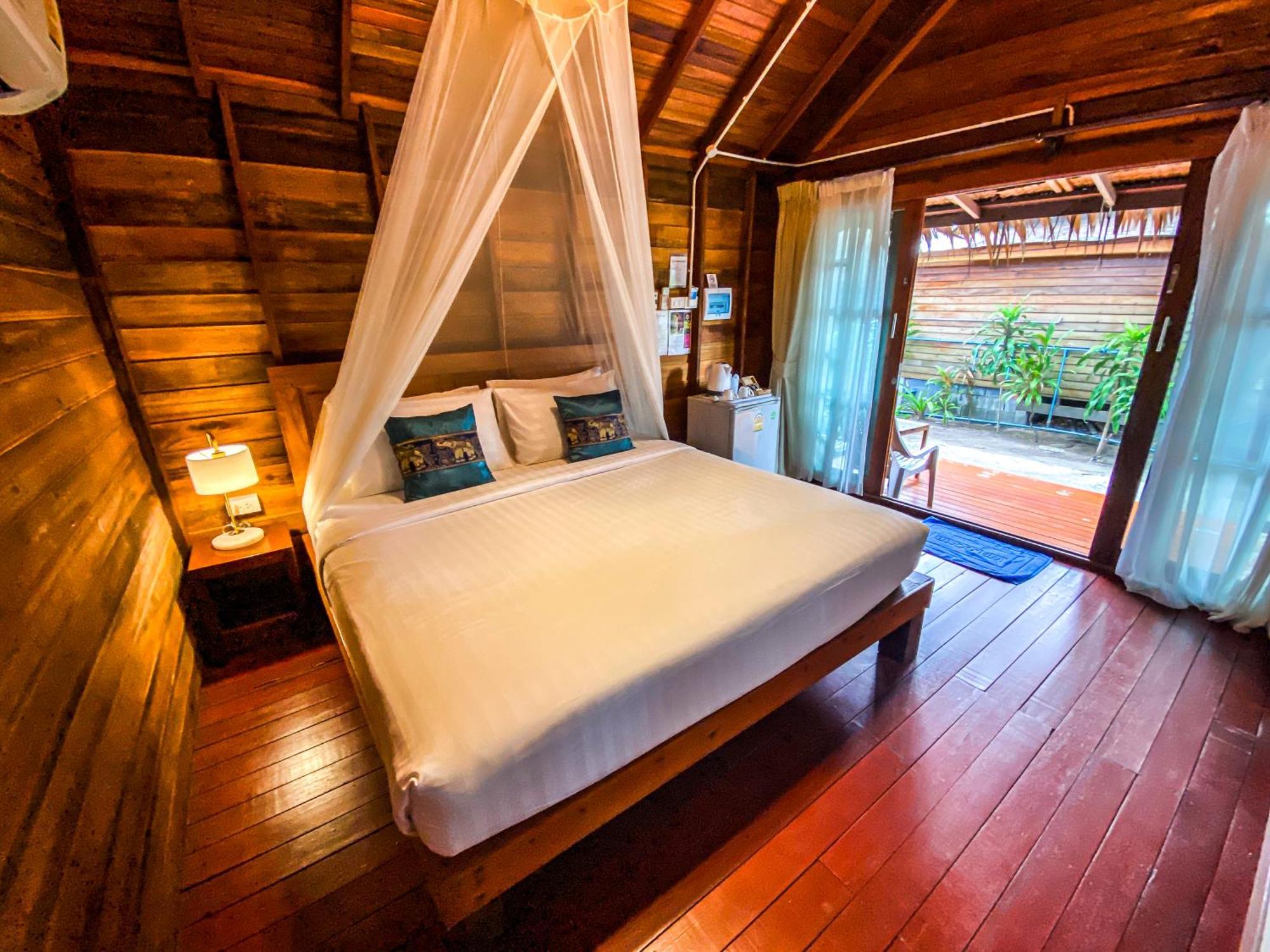 Lipe Beach Resort Exterior foto